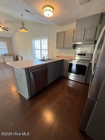 6917 Alamosa Drive, Wilmington, NC 28411