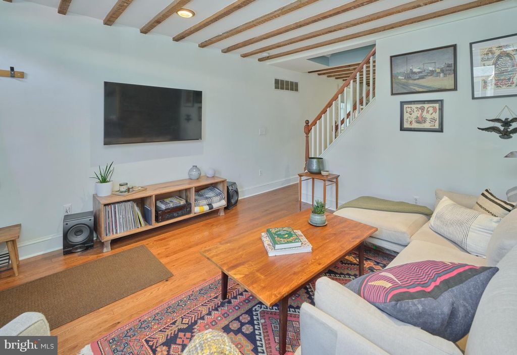 118 CLINTON ST, LAMBERTVILLE, NJ 08530 — photo 2