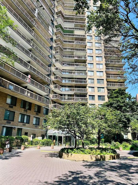 138-35 elder Avenue #9DA, Flushing, NY 11355 — exterior