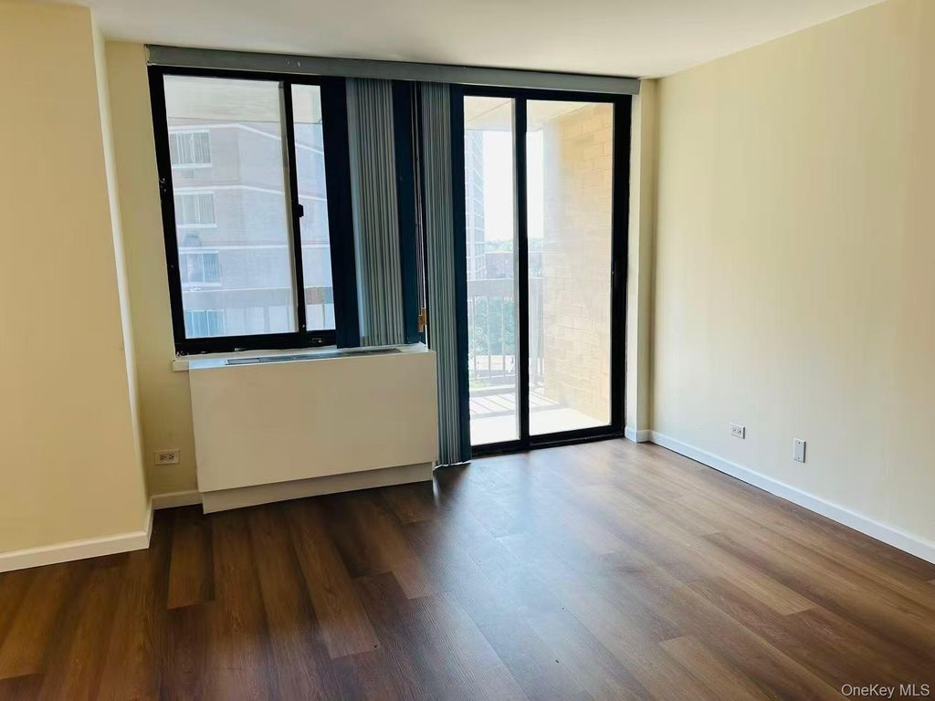 138-35 elder Avenue #9DA, Flushing, NY 11355 — photo 2