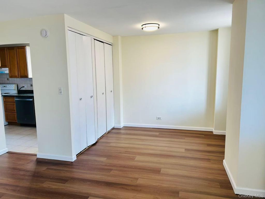 138-35 elder Avenue #9DA, Flushing, NY 11355 — photo 4