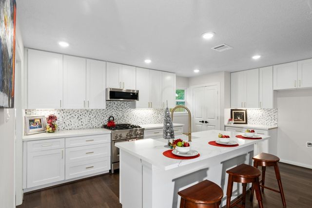 6115 Lymbar Drive, Houston, TX 77096