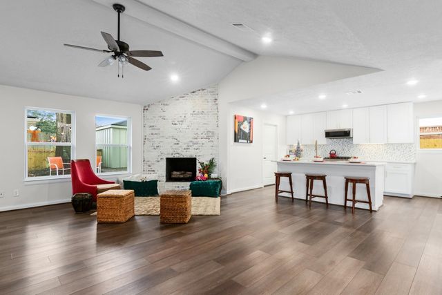 6115 Lymbar Drive, Houston, TX 77096