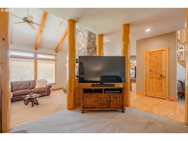 1352 BUHMAN Rd, Washougal, WA 98671