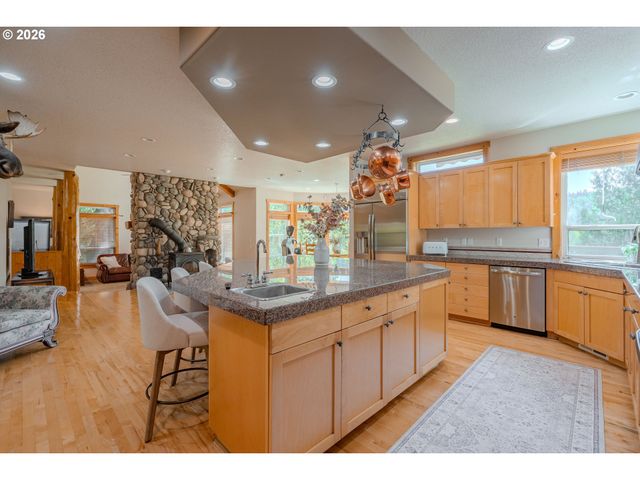 1352 BUHMAN Rd, Washougal, WA 98671