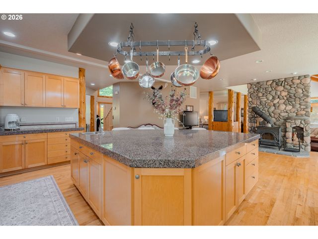 1352 BUHMAN Rd, Washougal, WA 98671