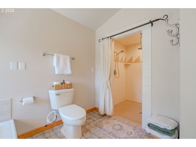1352 BUHMAN Rd, Washougal, WA 98671