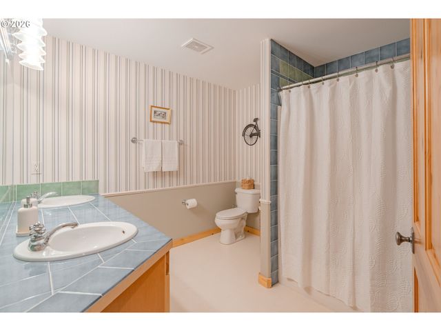 1352 BUHMAN Rd, Washougal, WA 98671