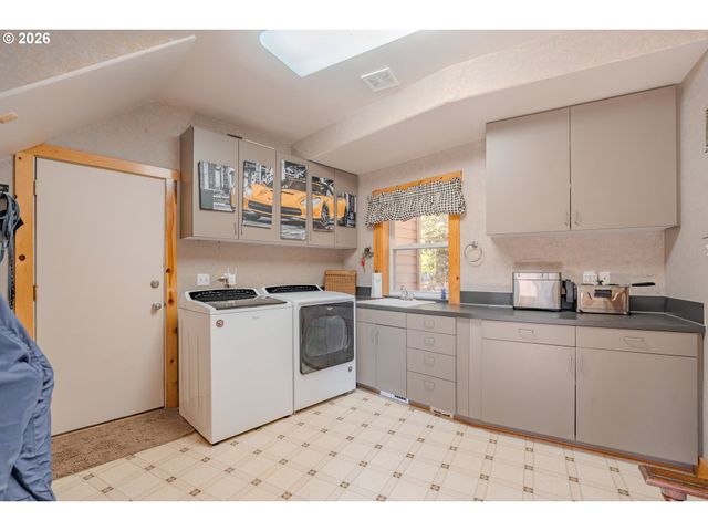 1352 BUHMAN Rd, Washougal, WA 98671
