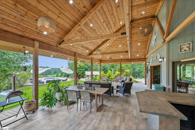 183 Little Eastatoee Road, Sunset, SC 29685