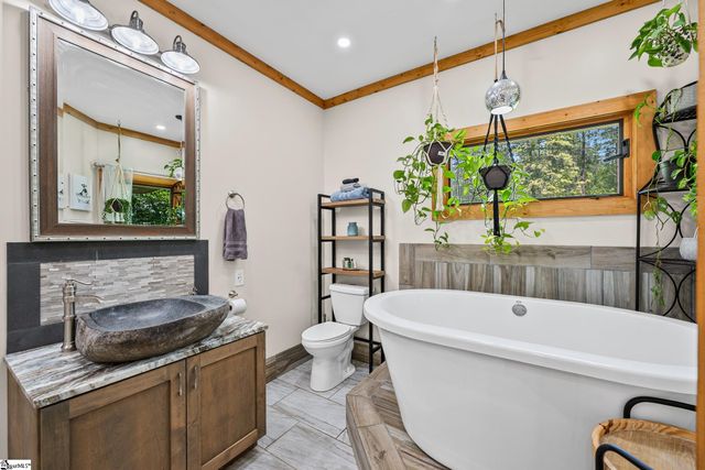 183 Little Eastatoee Road, Sunset, SC 29685