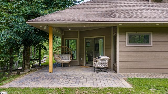 183 Little Eastatoee Road, Sunset, SC 29685