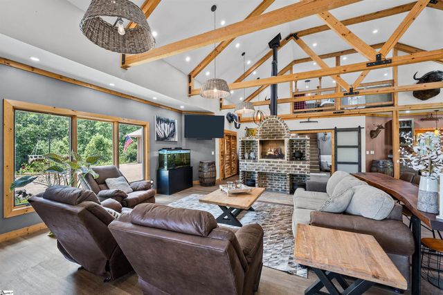183 Little Eastatoee Road, Sunset, SC 29685