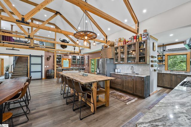 183 Little Eastatoee Road, Sunset, SC 29685