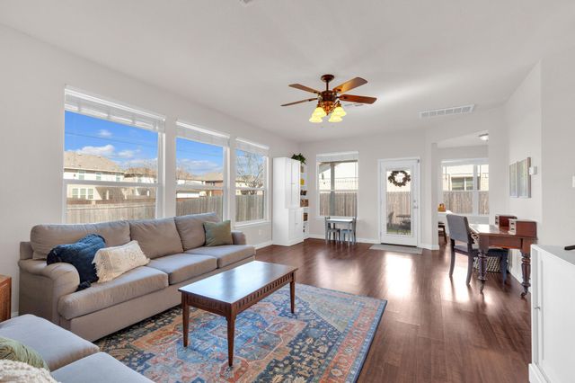 17304 Zola LN, Round Rock, TX 78664