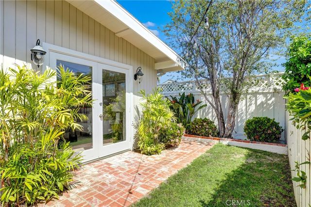 1112 Westcliff Drive, Newport Beach, CA 92660