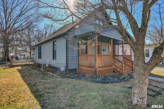 922 W Vandeveer Street, Taylorville, IL 62568