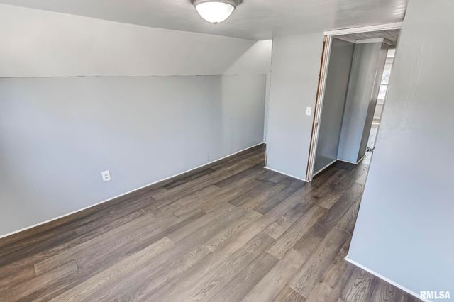 922 W Vandeveer Street, Taylorville, IL 62568