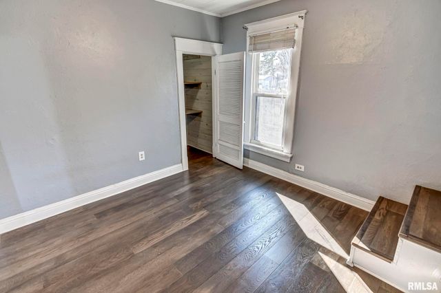 922 W Vandeveer Street, Taylorville, IL 62568