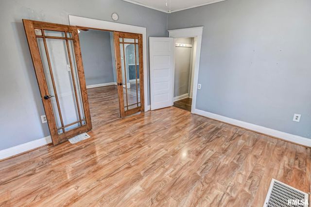 922 W Vandeveer Street, Taylorville, IL 62568