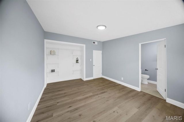6822 Friarwood Drive, St Louis, MO 63134