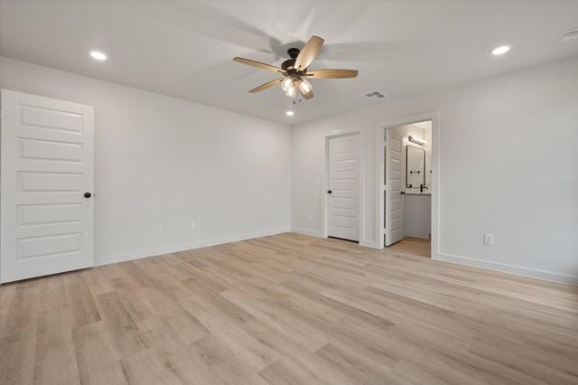 2909 Harvest Avenue, Wolfforth, TX 79382