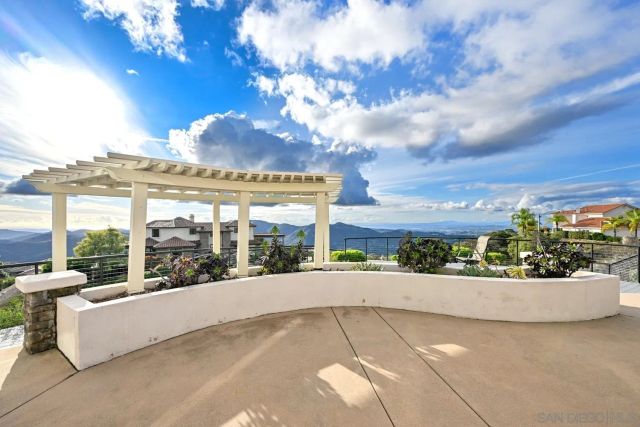 29190 Crystal Ridge Ct, Escondido, CA 92026