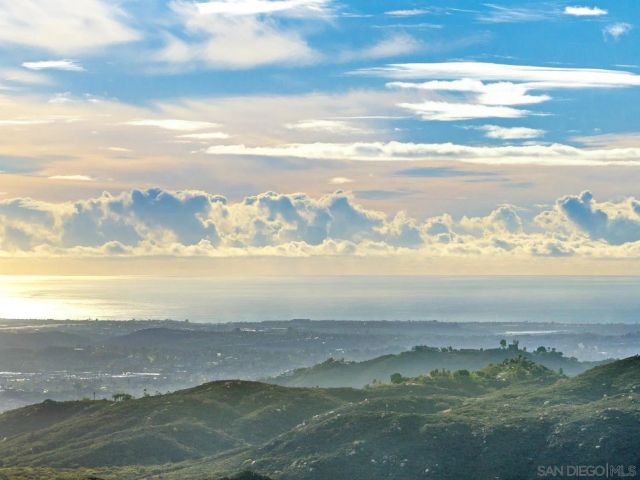 29190 Crystal Ridge Ct, Escondido, CA 92026