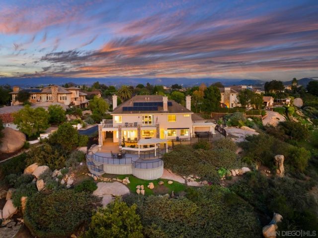 29190 Crystal Ridge Ct, Escondido, CA 92026