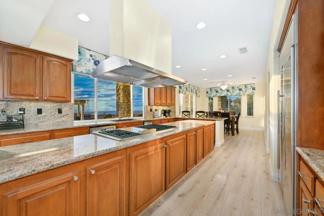 29190 Crystal Ridge Ct, Escondido, CA 92026