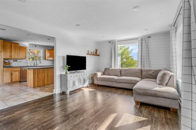 10390 Lovers Lane, Grand Rapids, MI 49534