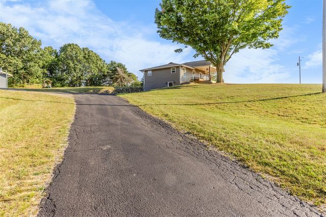 10390 Lovers Lane, Grand Rapids, MI 49534
