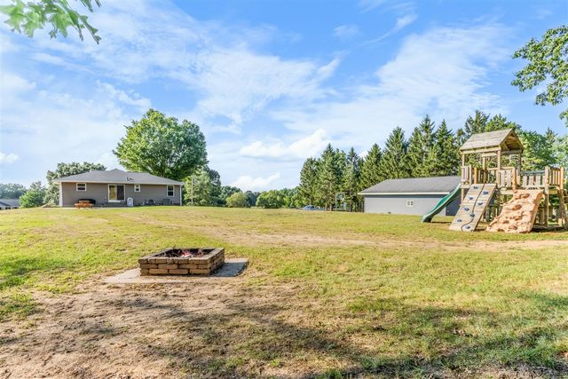 10390 Lovers Lane, Grand Rapids, MI 49534
