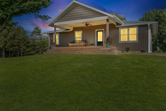 10390 Lovers Lane, Grand Rapids, MI 49534