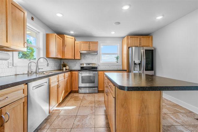 10390 Lovers Lane, Grand Rapids, MI 49534