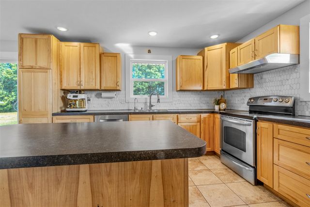 10390 Lovers Lane, Grand Rapids, MI 49534