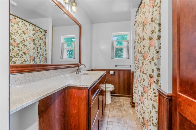 10390 Lovers Lane, Grand Rapids, MI 49534