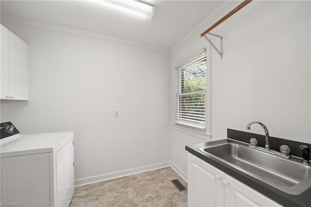 4606 Hartsford Drive, Greensboro, NC 27406