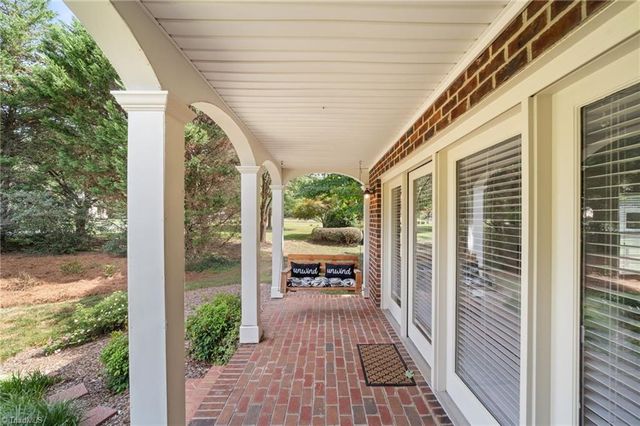 4606 Hartsford Drive, Greensboro, NC 27406