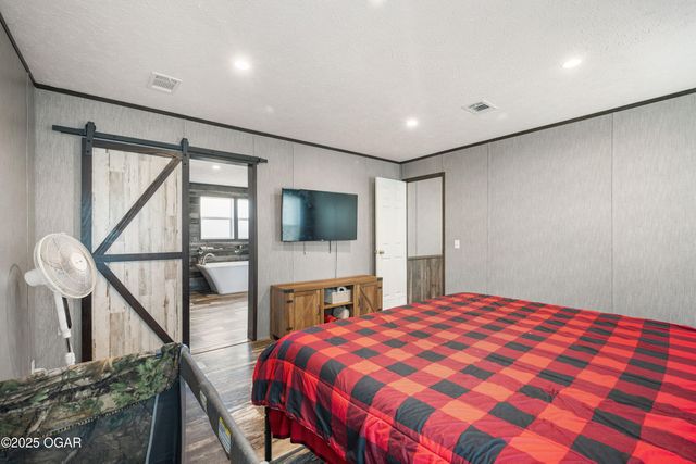 11834 Norway Road, Neosho, MO 64850