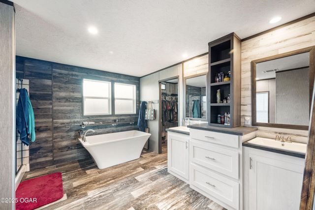 11834 Norway Road, Neosho, MO 64850