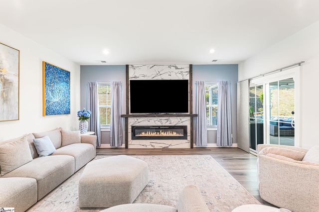 115 Dunroyal Road, Fountain Inn, SC 29644
