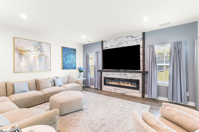 115 Dunroyal Road, Fountain Inn, SC 29644