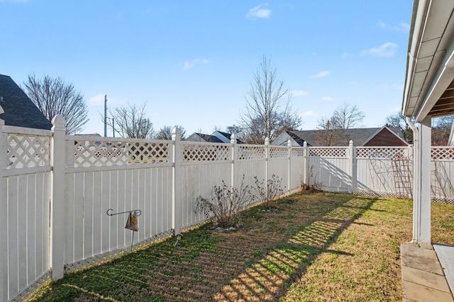 500 Yellowstone Ct, Antioch, TN 37013