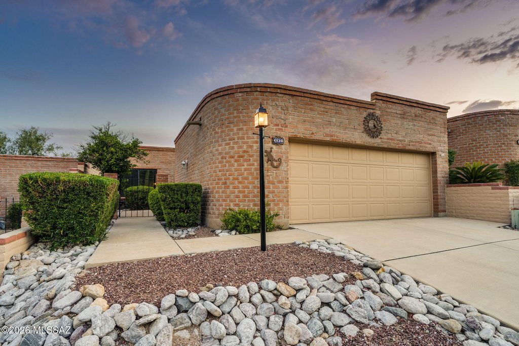 4830 N Territory Loop, Tucson, AZ 85750
