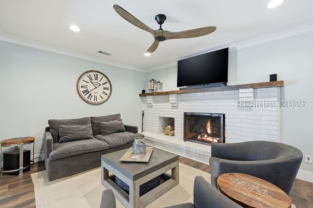 106 S Hermitage Rd, Beaufort, SC 29902