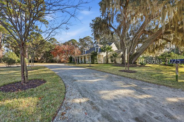 106 S Hermitage Rd, Beaufort, SC 29902