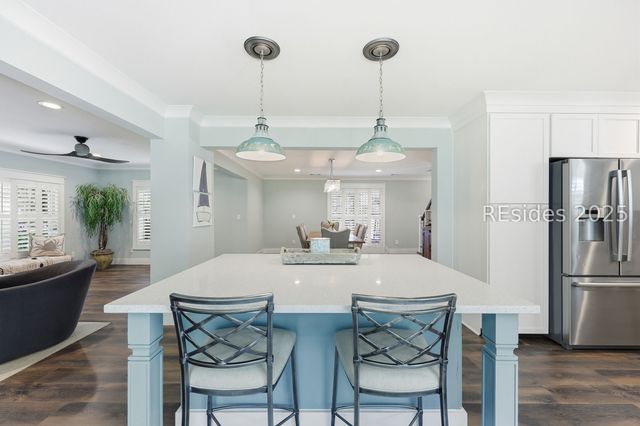 106 S Hermitage Rd, Beaufort, SC 29902