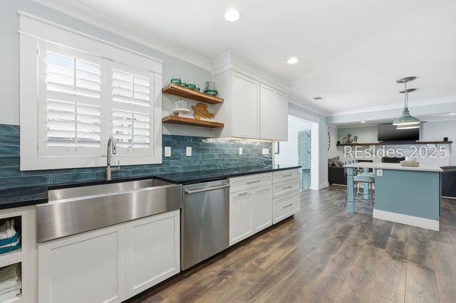 106 S Hermitage Rd, Beaufort, SC 29902