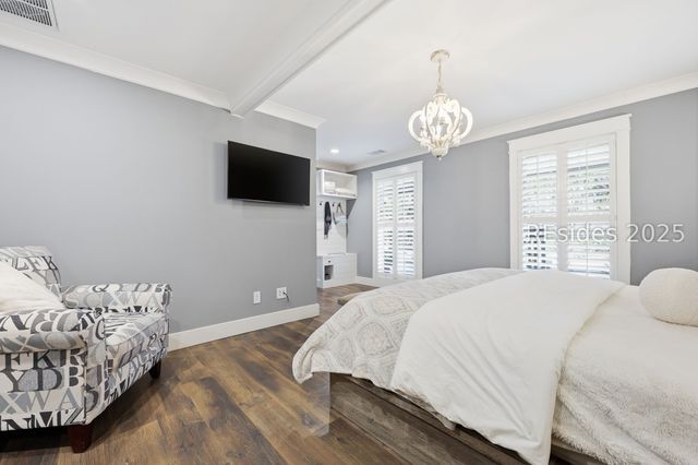 106 S Hermitage Rd, Beaufort, SC 29902